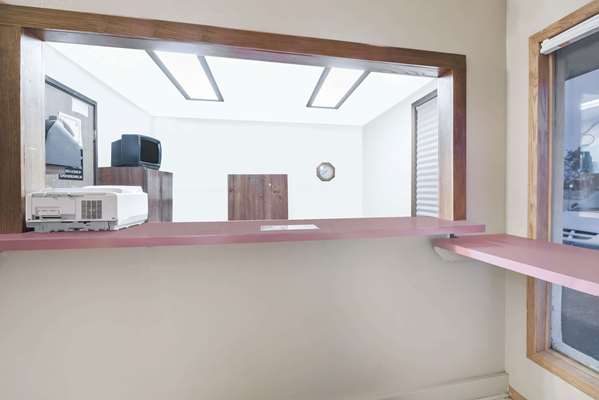  - Super 8 Hotel Miller