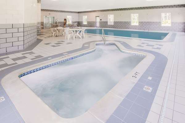 Pool - Super 8 Hotel Grayling - I-75, Exit 251