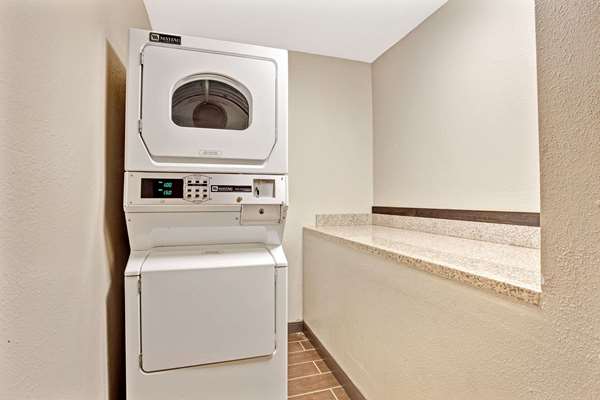  - Super 8 Hotel Airport Louisville - I-65, Exit 130