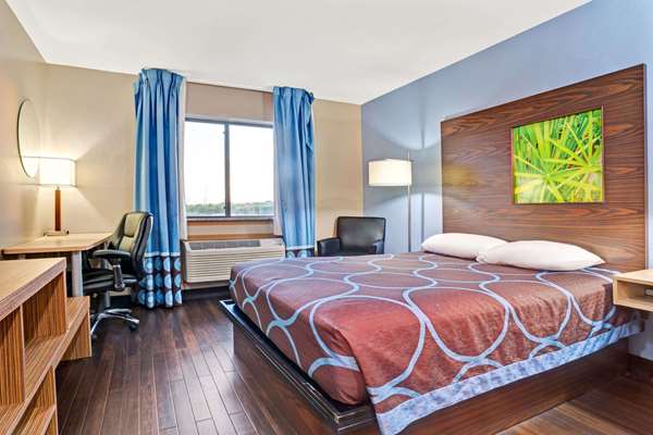 - Super 8 Hotel Airport Louisville - I-65, Exit 130