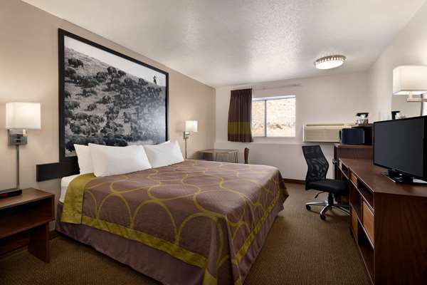  - Super 8 Hotel Crazy Horse Area Custer