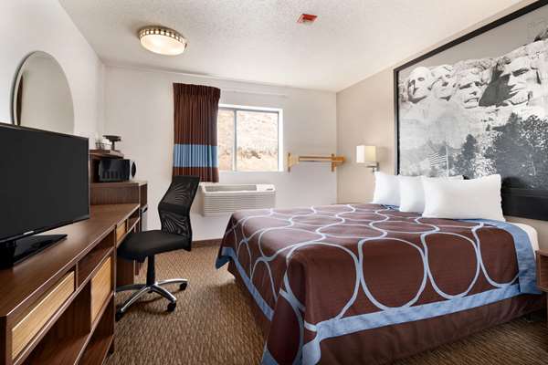  - Super 8 Hotel Crazy Horse Area Custer
