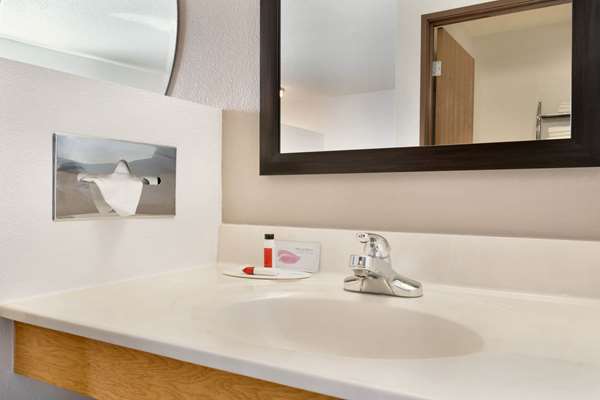  - Super 8 Hotel Crazy Horse Area Custer