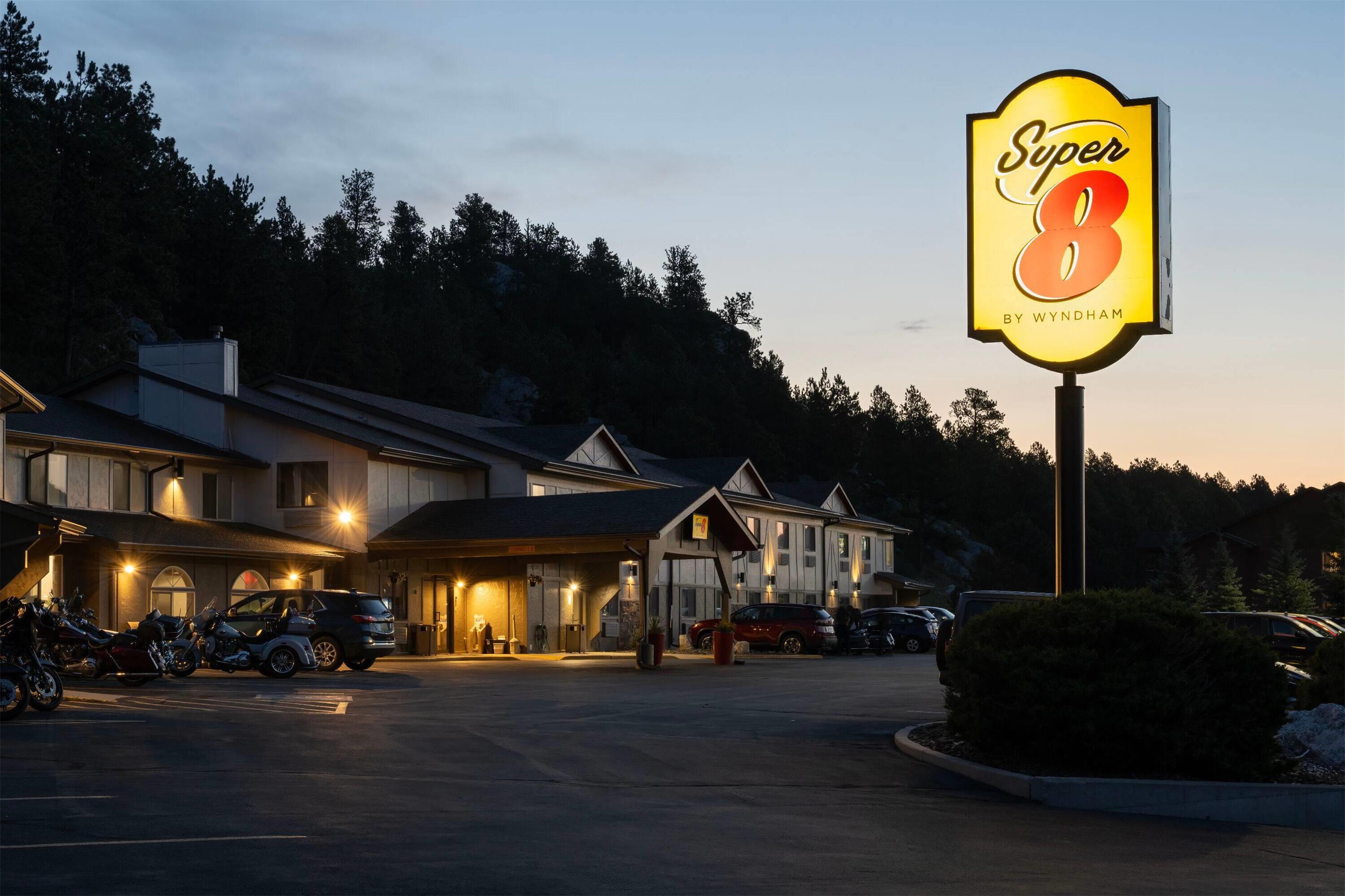 Exterior | Super 8 by Wyndham Custer/Crazy Horse Area