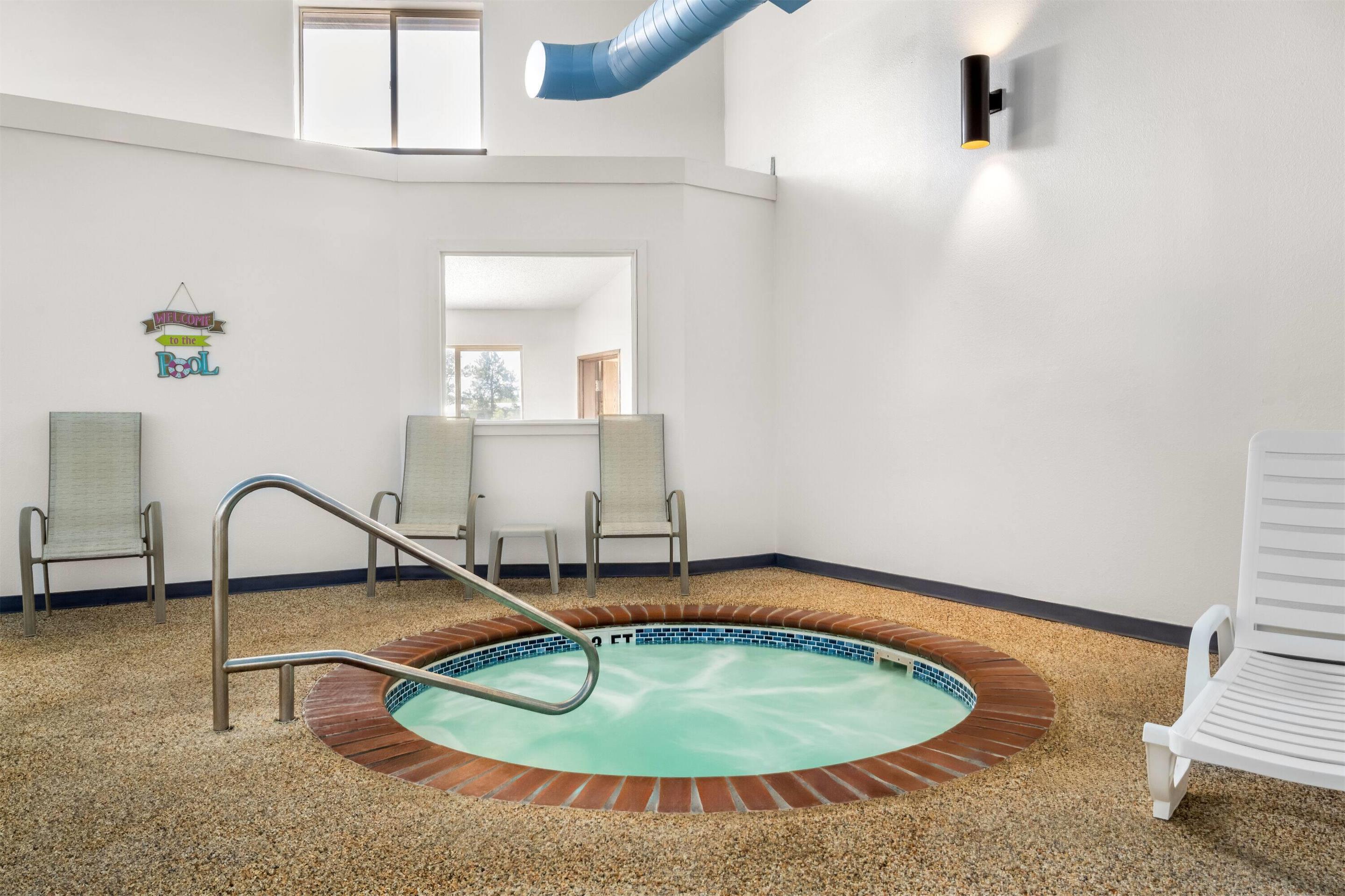 Pool | Super 8 by Wyndham Custer/Crazy Horse Area