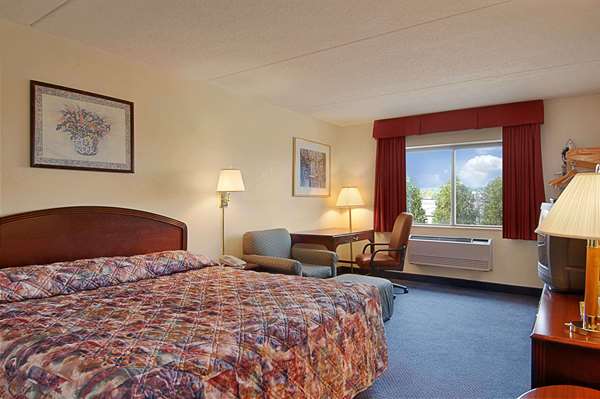  - Super 8 Hotel Airport Manchester