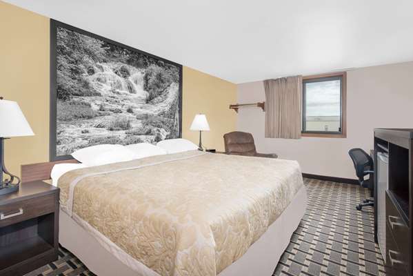  - Super 8 Hotel Watertown