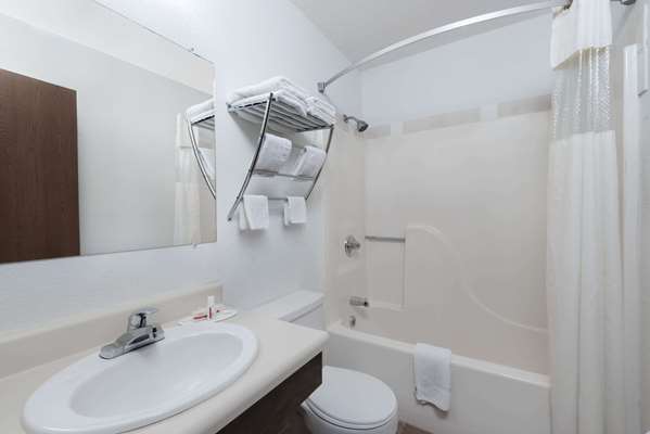  - Super 8 Hotel Winner