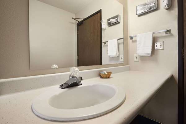 - Super 8 Hotel Sturgis - I-90, Exit 30