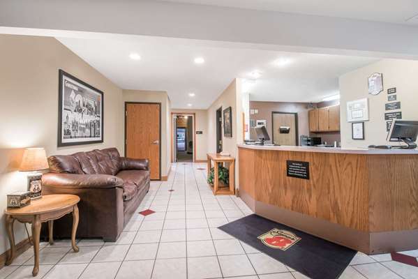  - Super 8 Hotel Sturgis - I-90, Exit 30