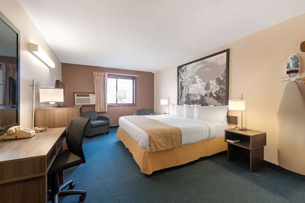  - Super 8 Hotel Sturgis - I-90, Exit 30