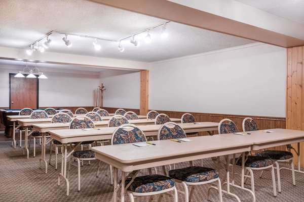  - Super 8 Hotel Baxter