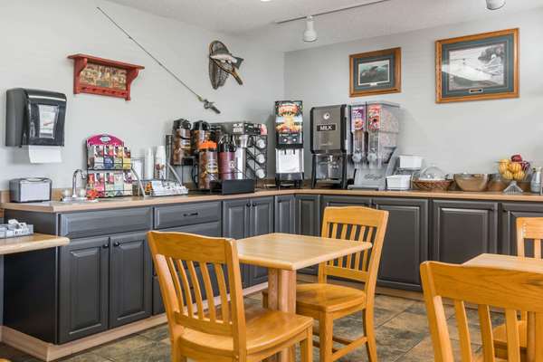  - Super 8 Hotel Baxter