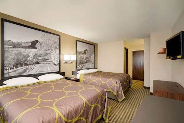  - Super 8 Hotel Lexington - I-75, Exit 110