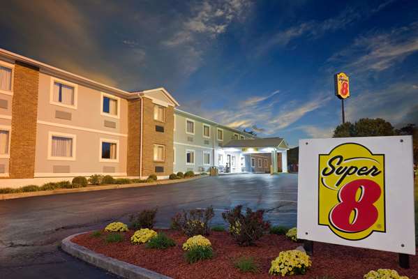 Exterior view - Super 8 Hotel Lexington - I-75, Exit 110