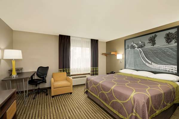  - Super 8 Hotel Lexington - I-75, Exit 110