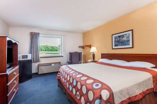  - Super 8 Hotel Lexington - I-75, Exit 110