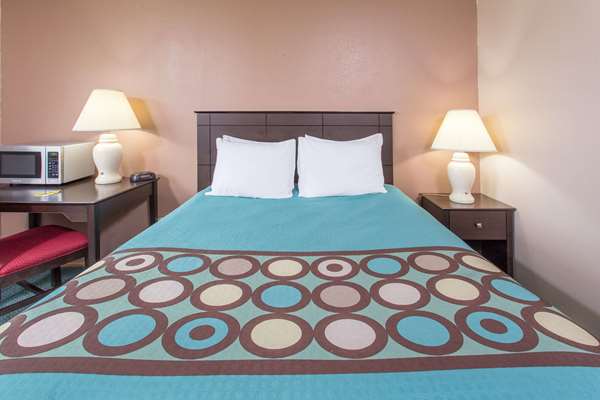  - Super 8 Hotel Austin