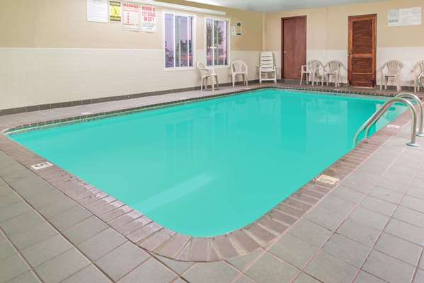Pool - Super 8 Hotel O'Fallon - I-70, Exit 216