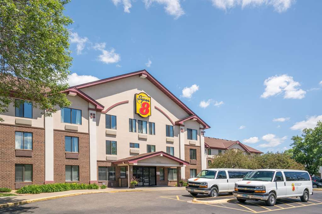 Super 8 Bloomington/Airport