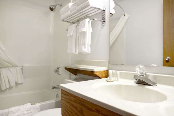  - Super 8 Hotel Eveleth