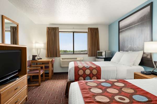  - Super 8 Hotel Eveleth