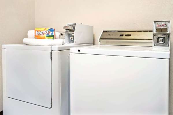  - Super 8 Motel Shakopee