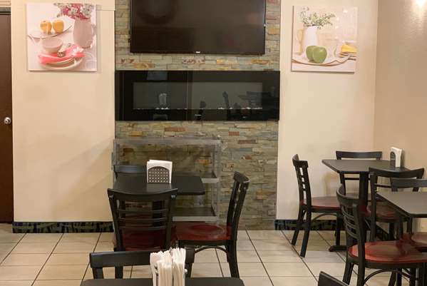  - Super 8 Motel Shakopee