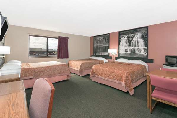 Suite - Super 8 Hotel Perham
