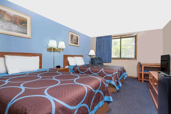 - Super 8 Hotel Mankato