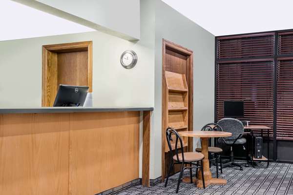 - Super 8 Hotel Mankato