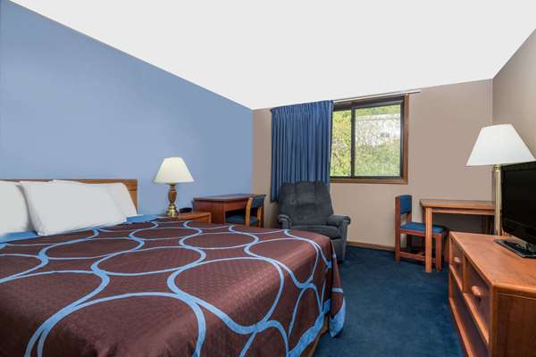  - Super 8 Hotel Mankato