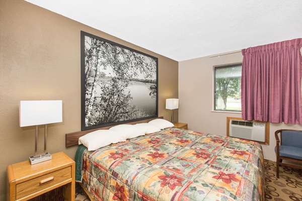  - Super 8 Hotel Blue Earth