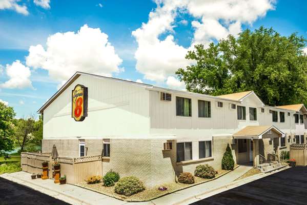 Exterior view - Super 8 Hotel Chaska
