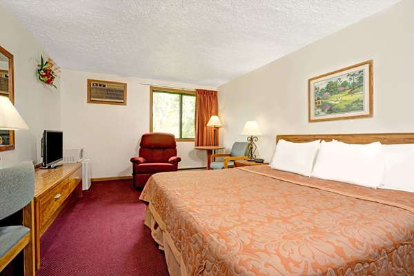  - Super 8 Hotel Chaska