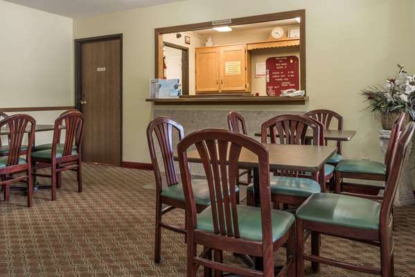  - Super 8 Hotel Red Wing