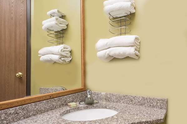  - Super 8 Hotel Red Wing