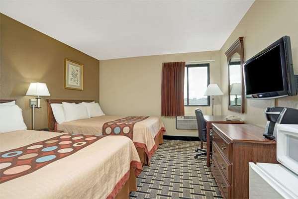  - Super 8 Hotel Melrose