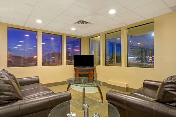  - Super 8 Hotel Melrose