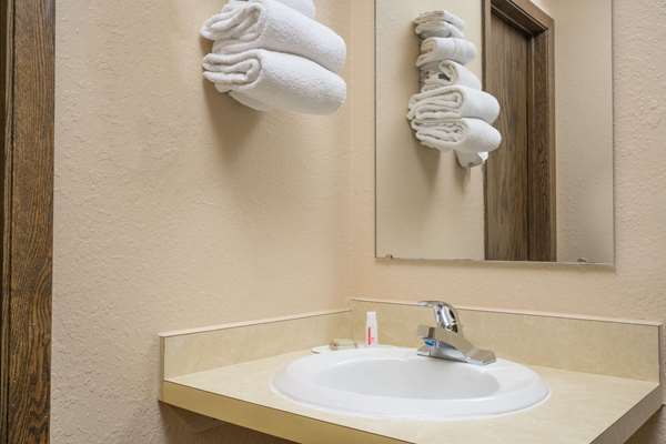  - Super 8 Hotel Owatonna