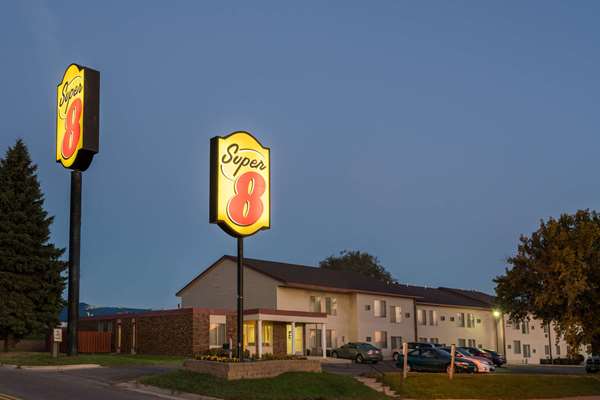 Exterior view - Super 8 Hotel Owatonna