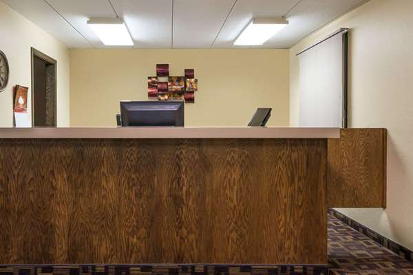  - Super 8 Hotel Owatonna