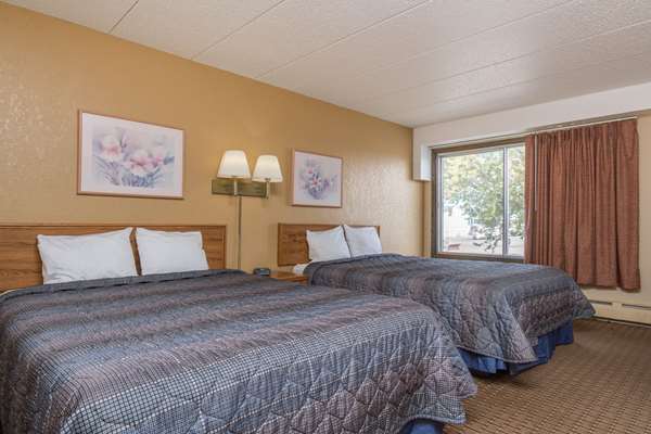  - Super 8 Hotel Owatonna