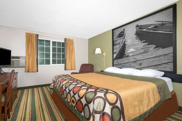  - Super 8 Motel Winona