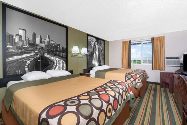  - Super 8 Motel Winona