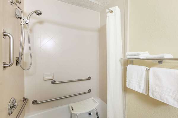  - Super 8 Motel Latham - I-87, Exit 6