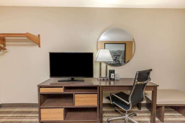  - Super 8 Motel Latham - I-87, Exit 6