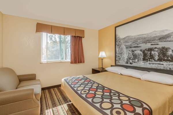  - Super 8 Motel Latham - I-87, Exit 6