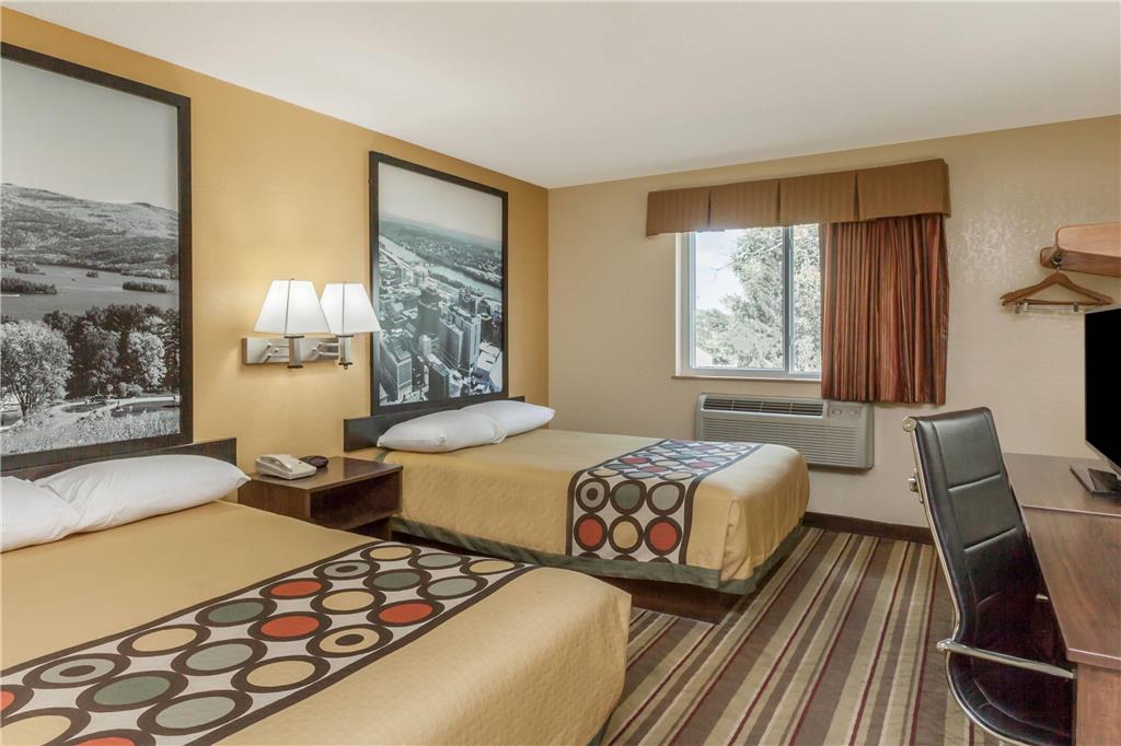 SUPER 8 BY WYNDHAM LATHAM/ALBANY AI-guestroom-Guest Room,On-Site.jpg