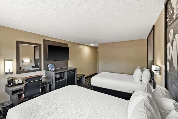  - Super 8 Hotel Charlottesville